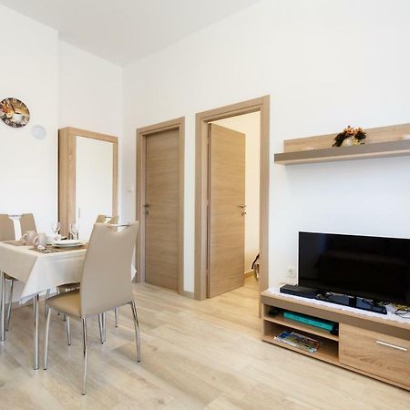 Apartment Rosemary 24 Krk Town Dış mekan fotoğraf