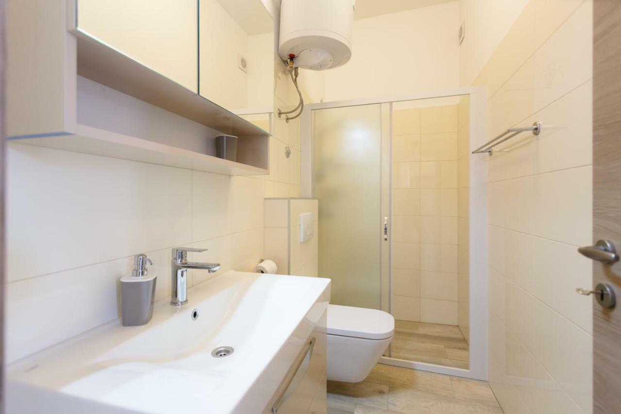 Apartment Rosemary 24 Krk Town Dış mekan fotoğraf