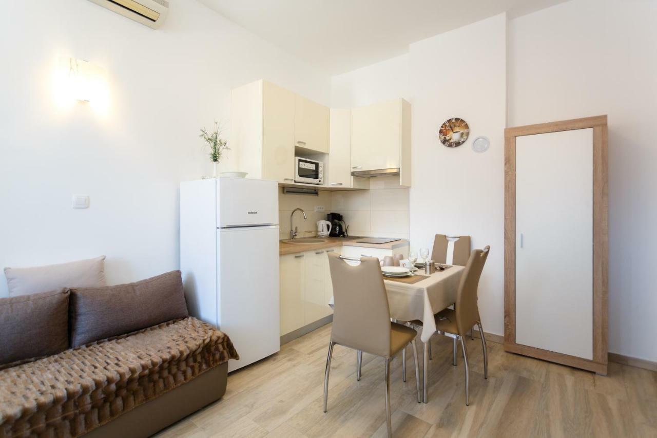 Apartment Rosemary 24 Krk Town Dış mekan fotoğraf
